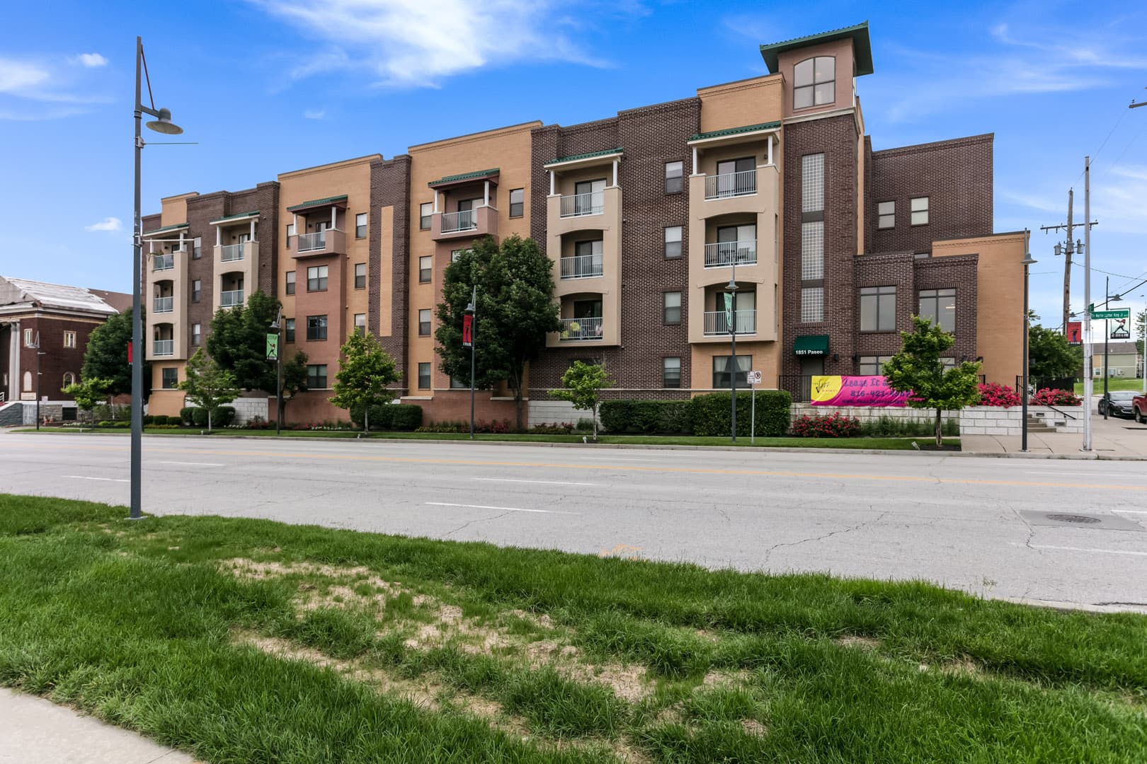 Quimby Plaza Apartments